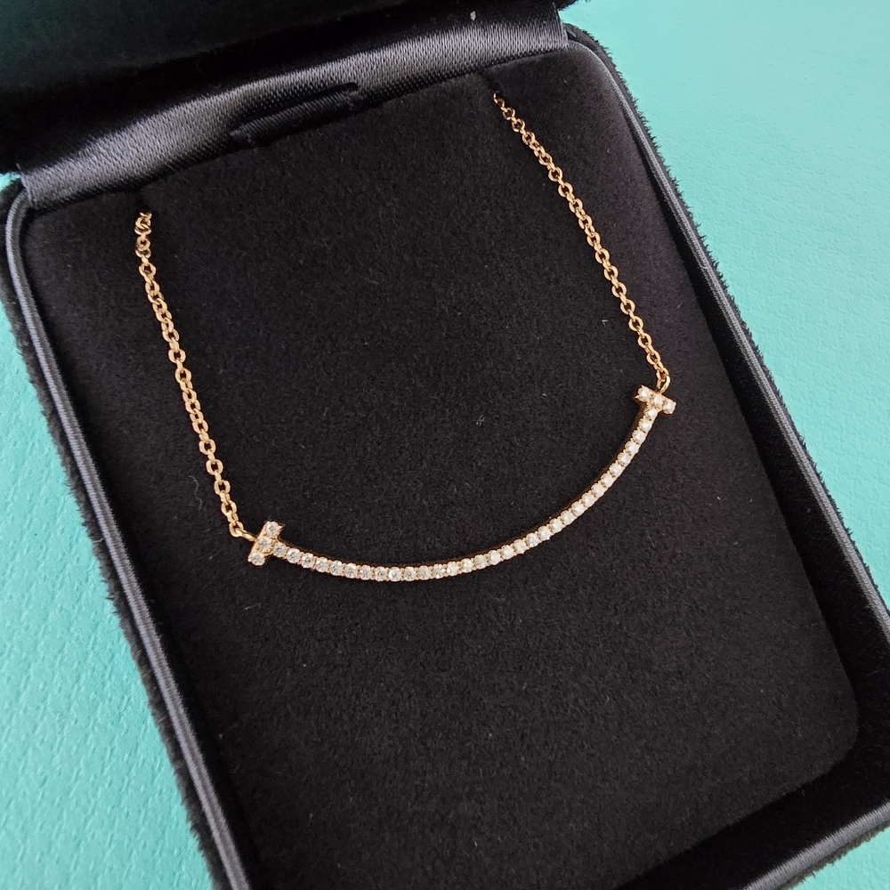 TIFFANY & CO. DIAMOND ROSE GOLD SMILE NECKLACE